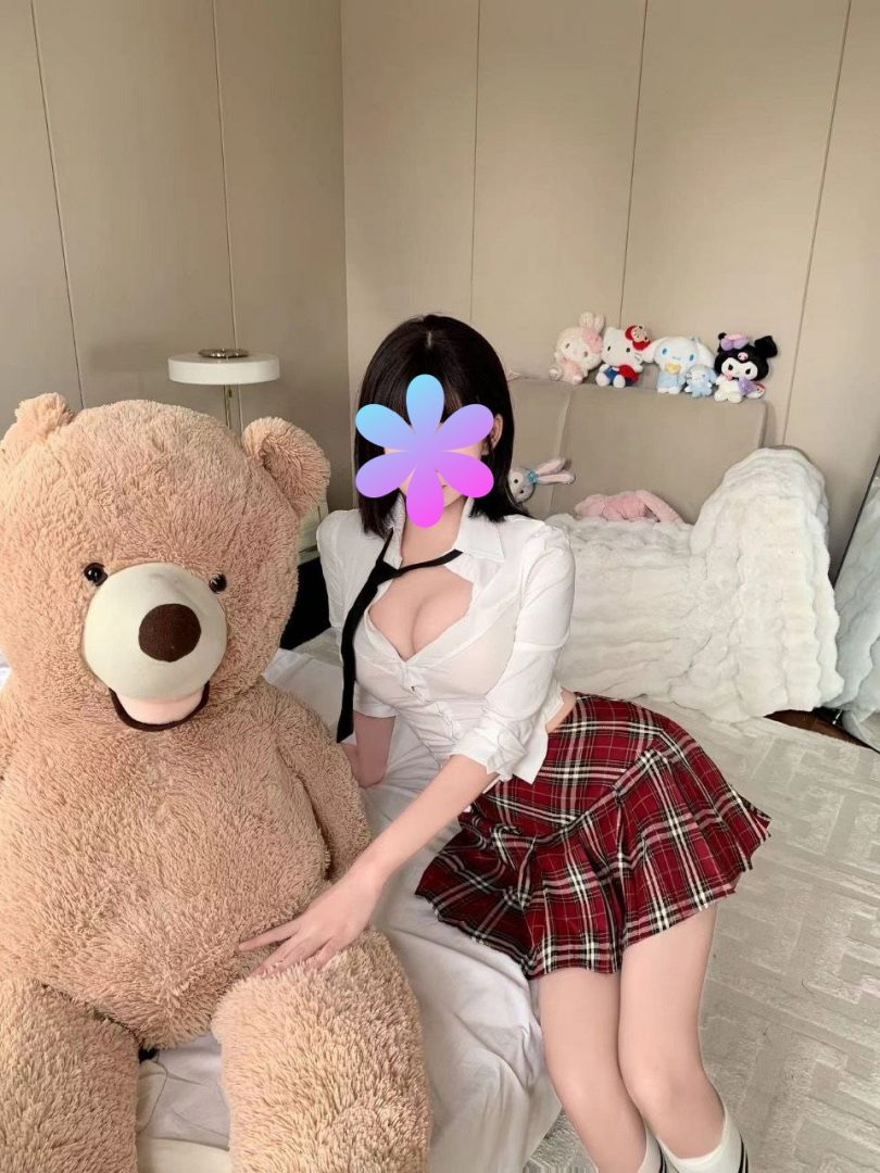 中央广场遇阿德莱德制服jk sugarbaby插图